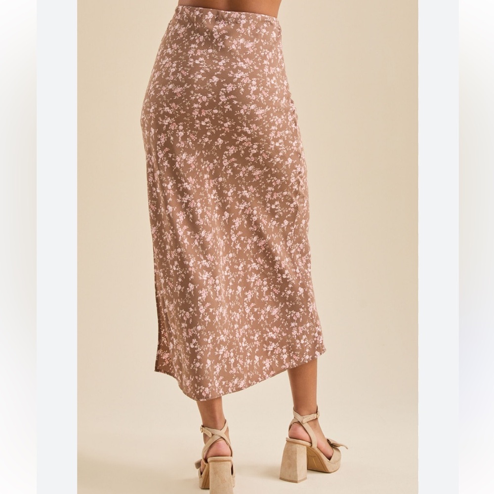 Altar'd State Amora Floral Midi Skirt -XL - Picture 2 of 4